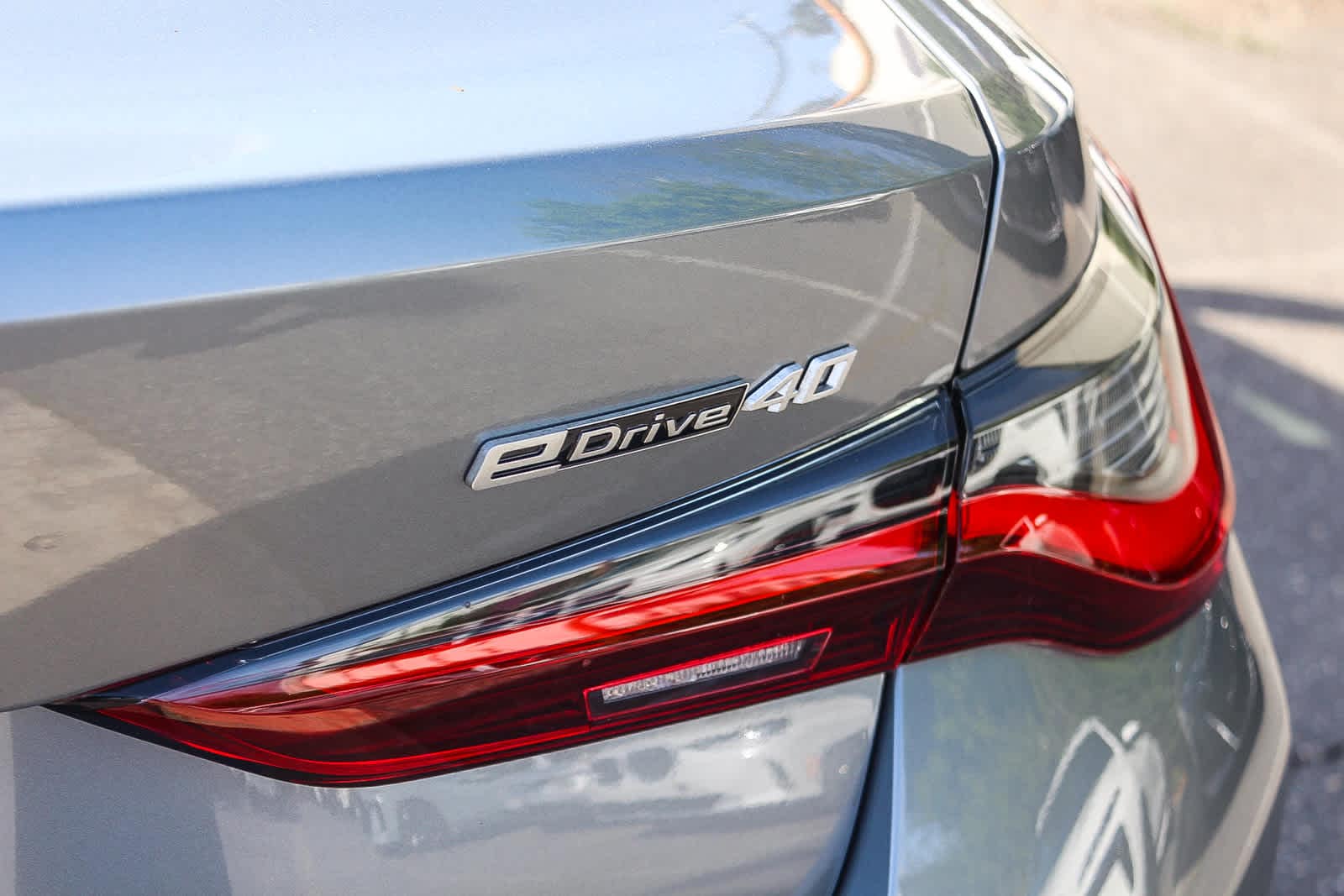 Thumbnail: 2026 BMW i4 - 25