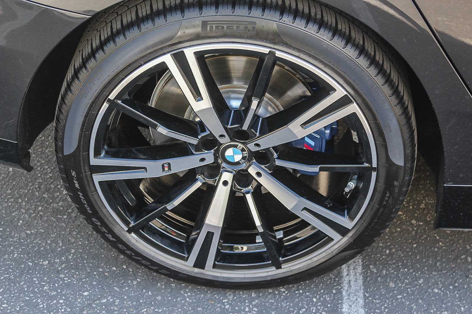 Thumbnail: 2026 BMW 5 Series - 8