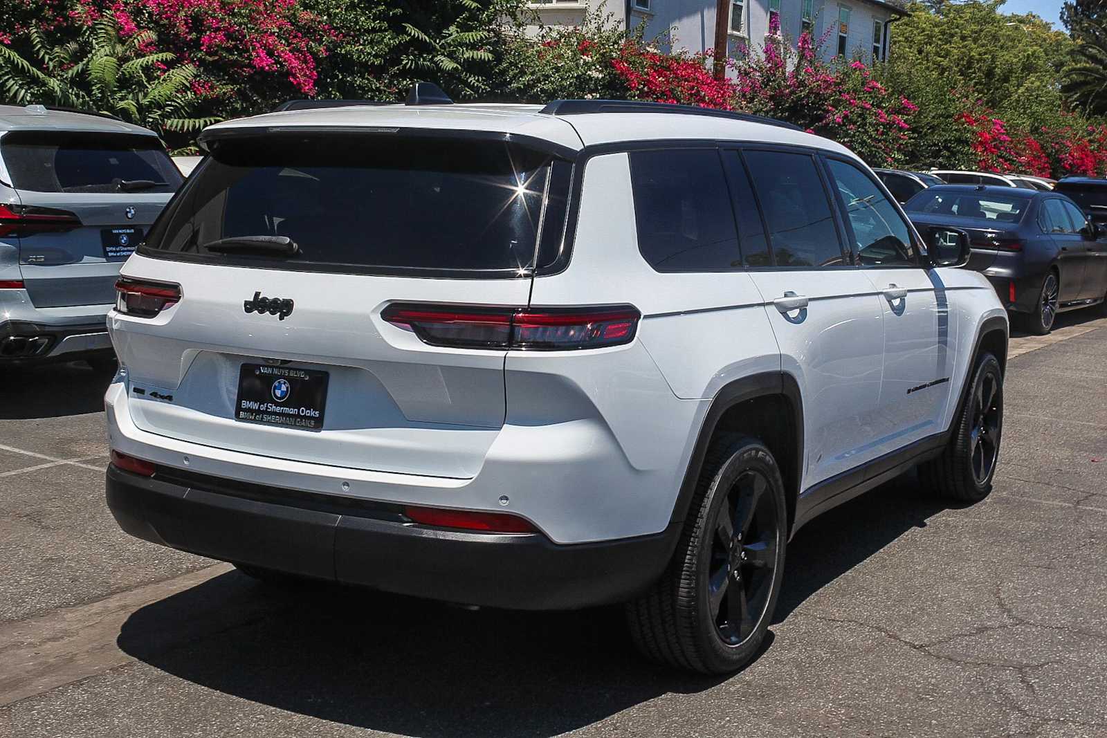 Thumbnail: 2023 Jeep Grand Cherokee - 4