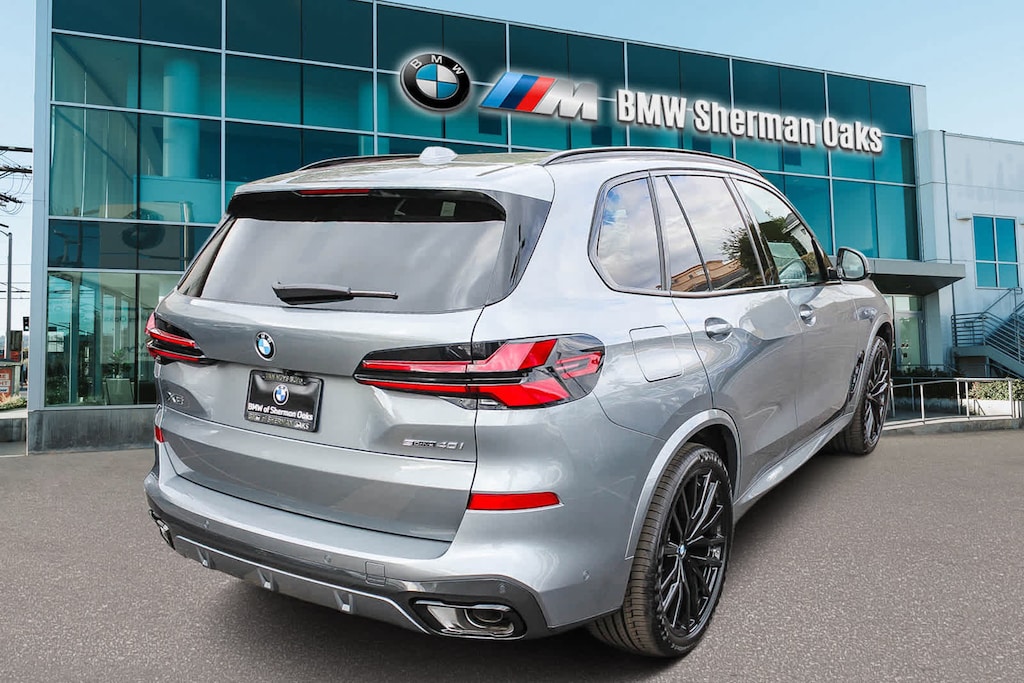 New 2026 BMW X5 sDrive40i SUV