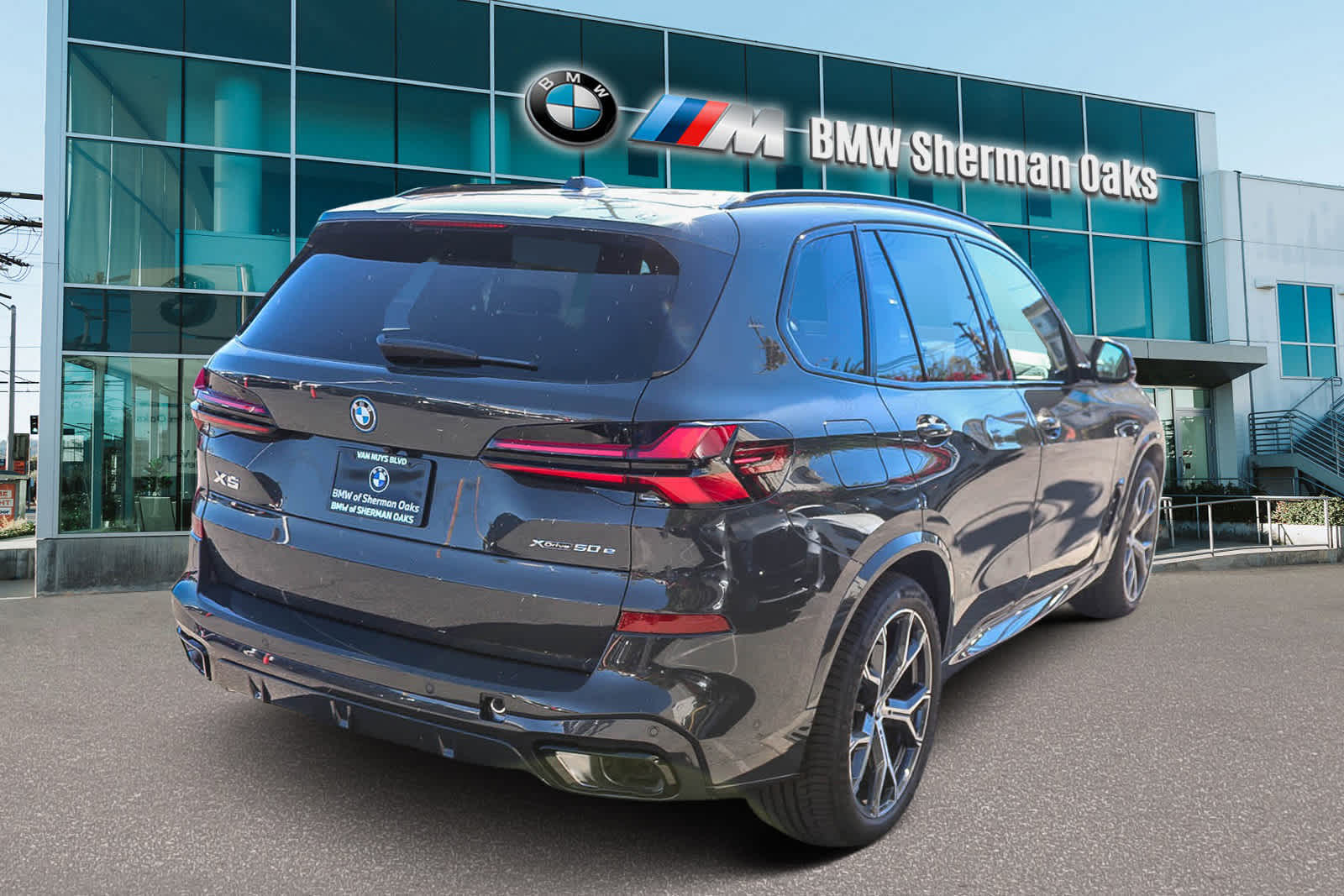 Thumbnail: 2026 BMW X5 - 4