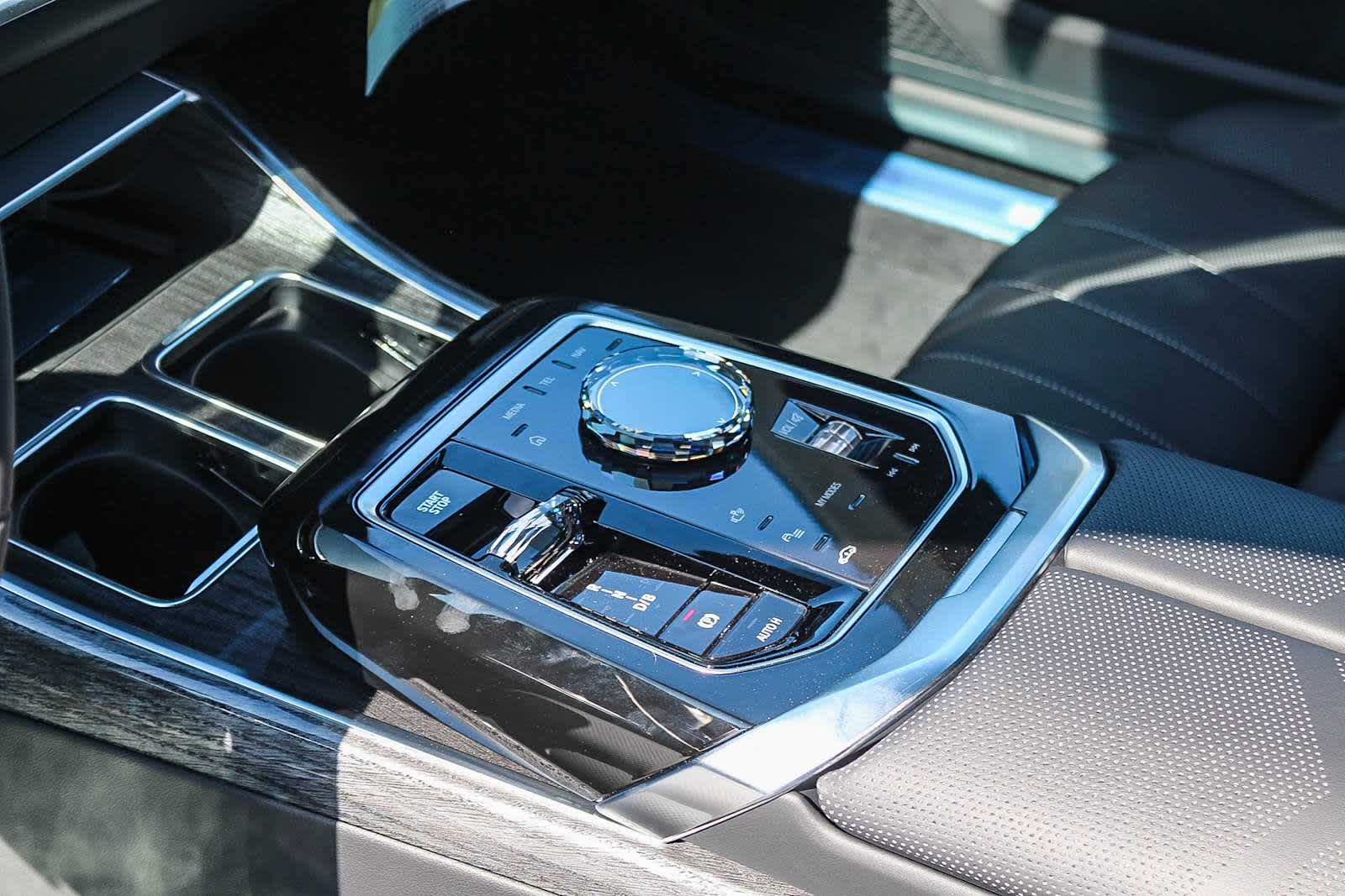 Thumbnail: 2025 BMW i7 - 19