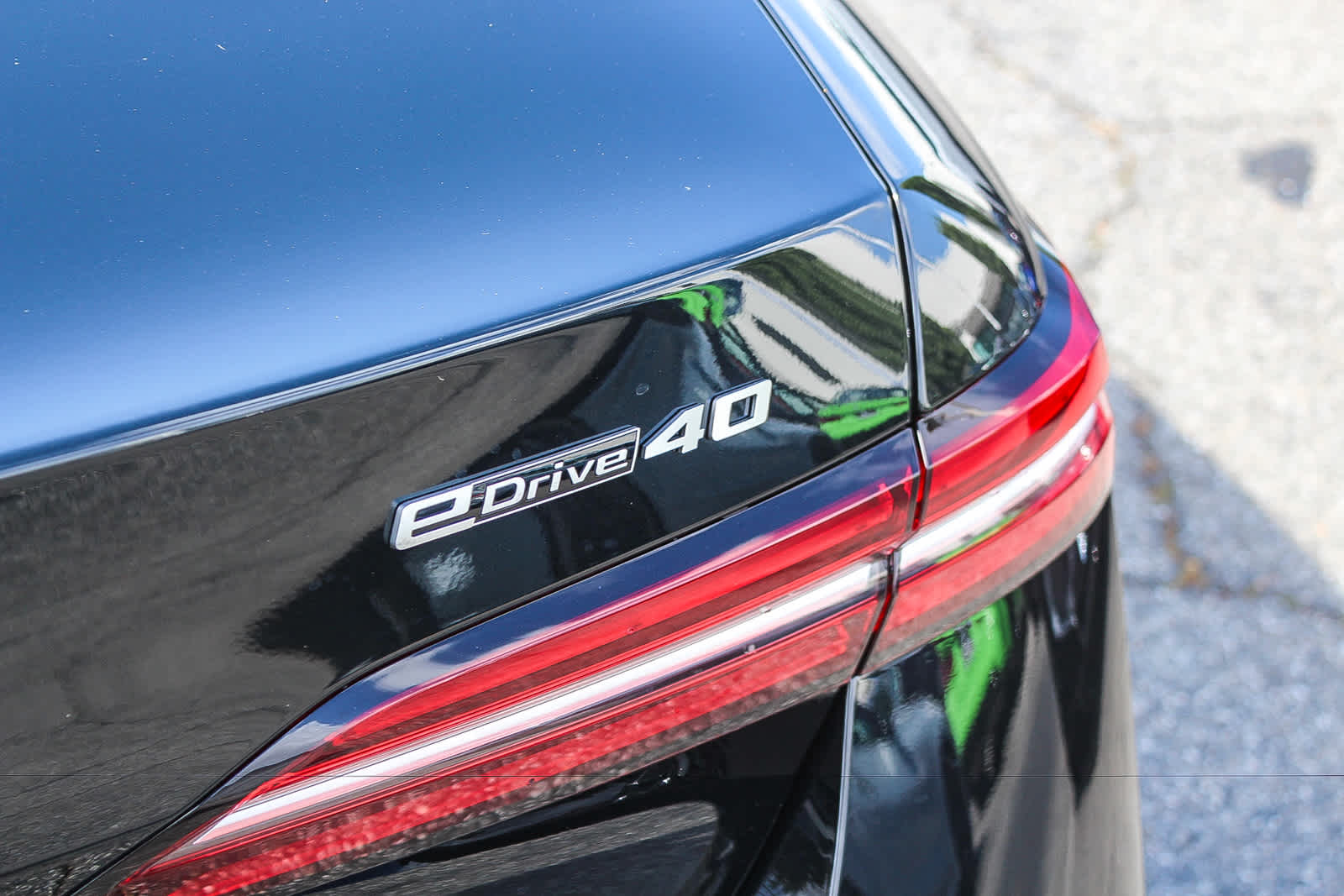 Thumbnail: 2026 BMW i5 - 26