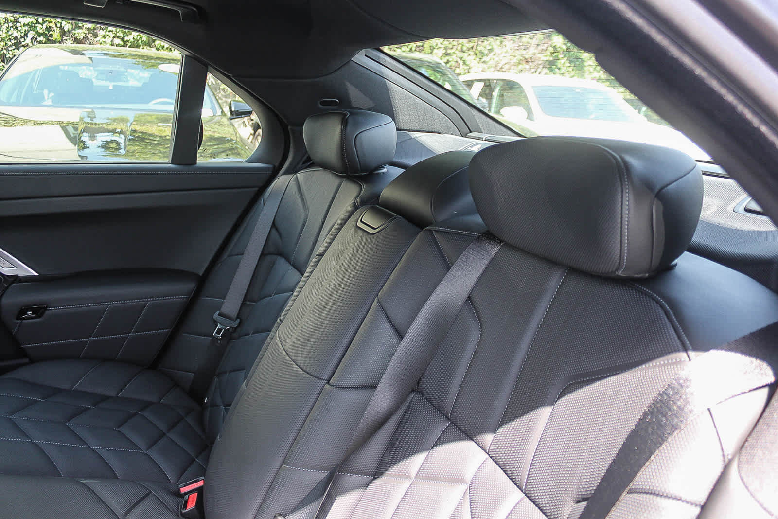 Thumbnail: 2026 BMW 7 Series - 18