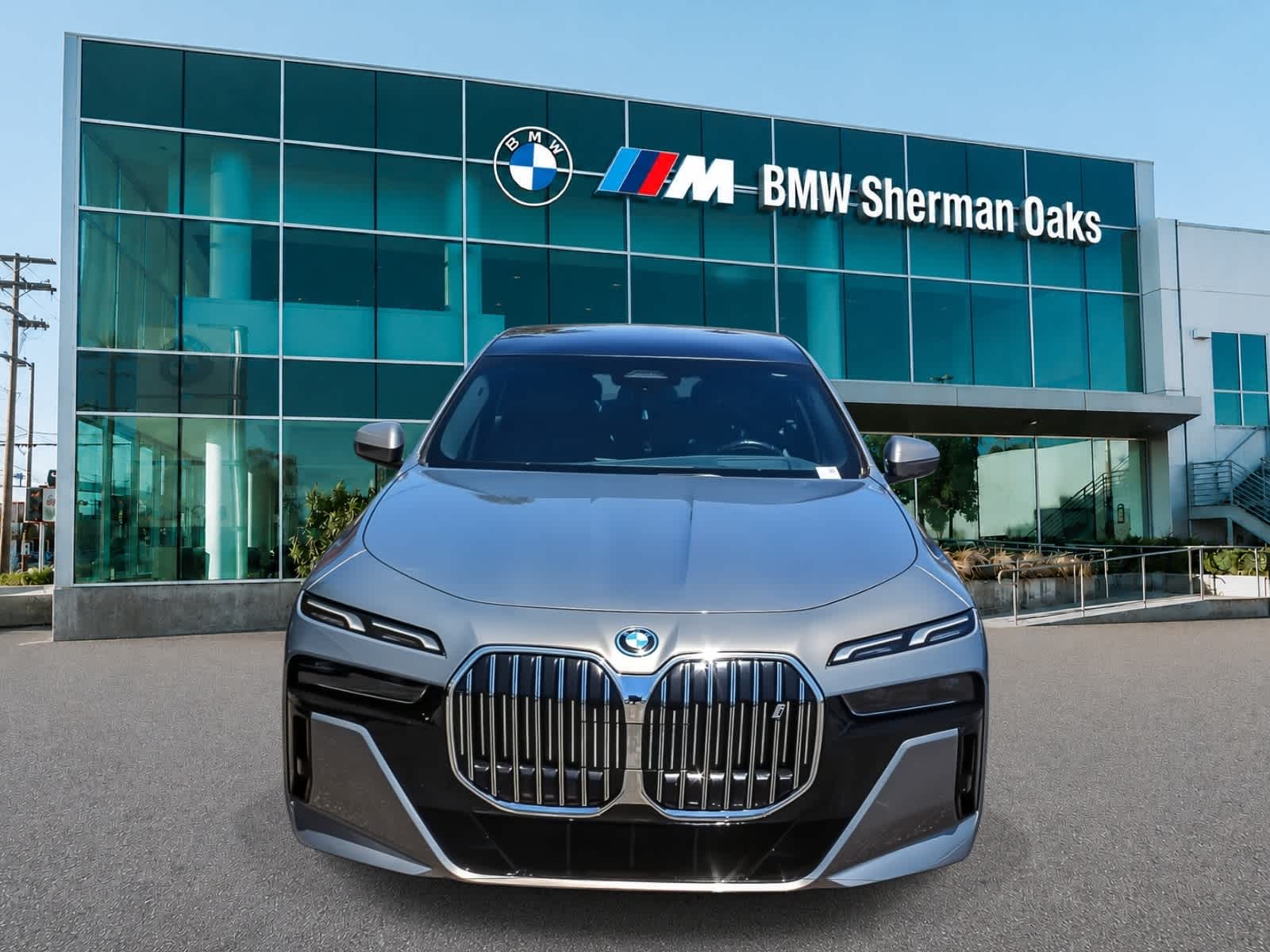 Used 2023 BMW i7 Base with VIN WBY53EJ01PCN73554 for sale in Los Angeles, CA
