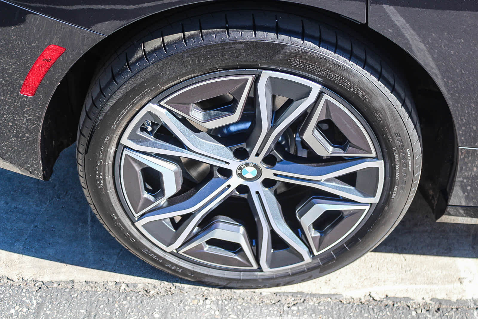 Thumbnail: 2026 BMW iX - 8