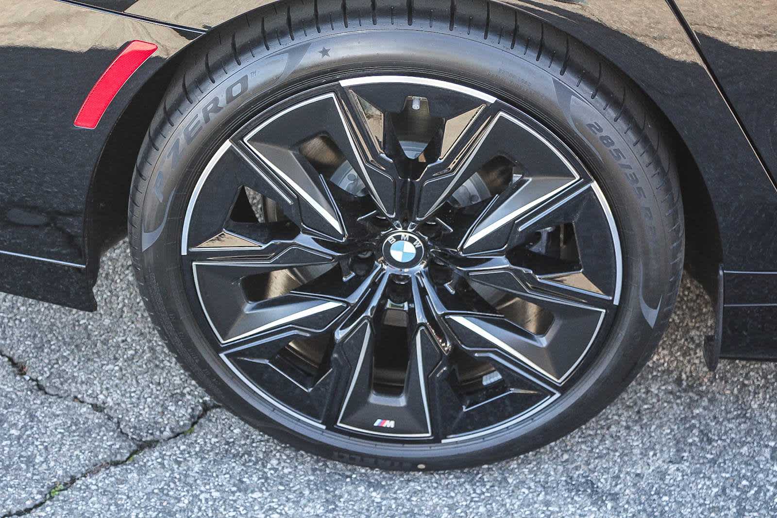 Thumbnail: 2026 BMW 7 Series - 8