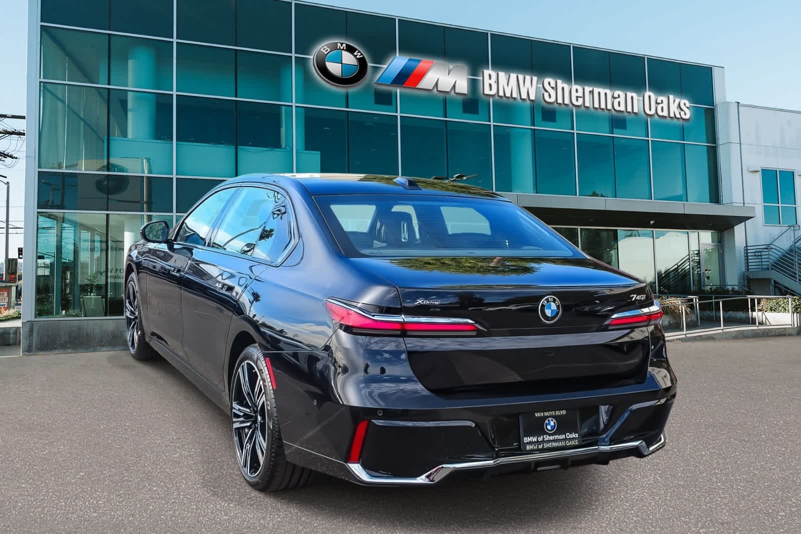 2025 BMW 740i xDrive photo 5