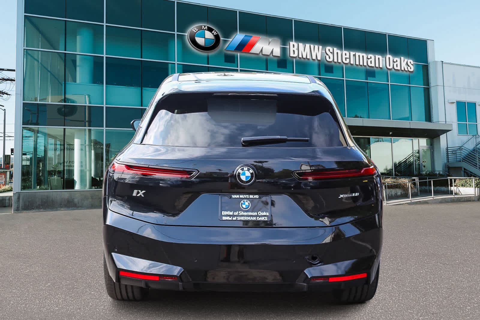 Thumbnail: 2026 BMW iX - 5