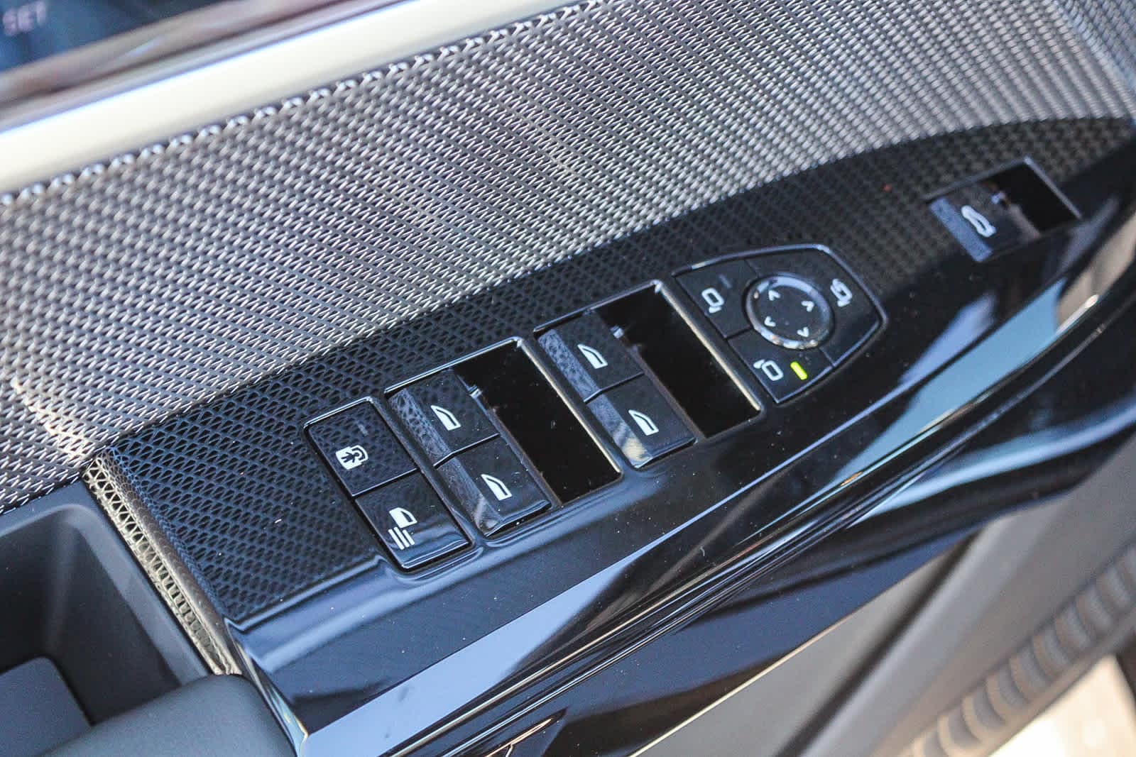 Thumbnail: 2026 BMW 7 Series - 20