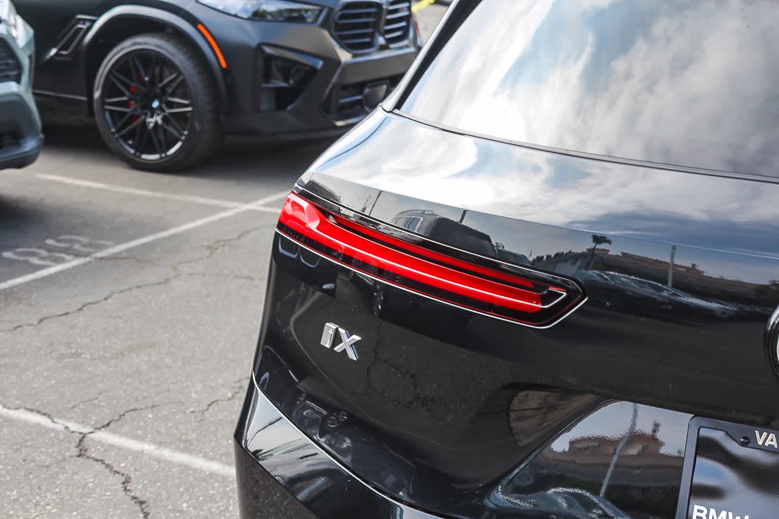 Thumbnail: 2026 BMW iX - 7