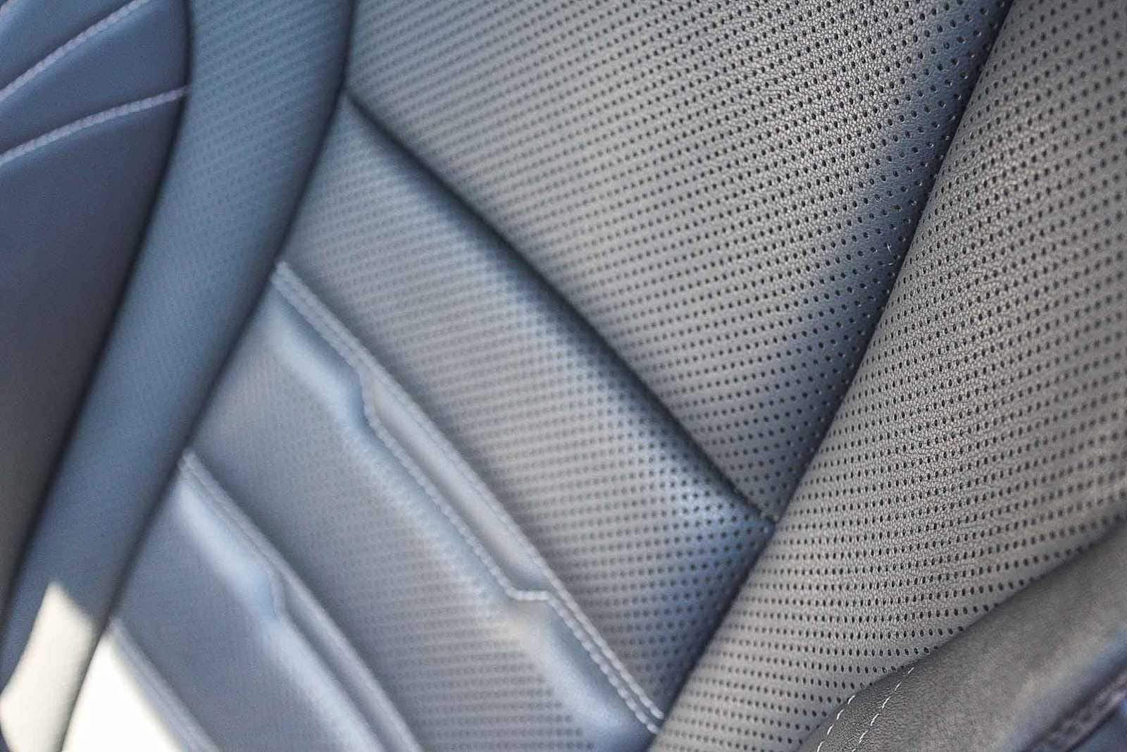 Thumbnail: 2017 Lexus RC - 24