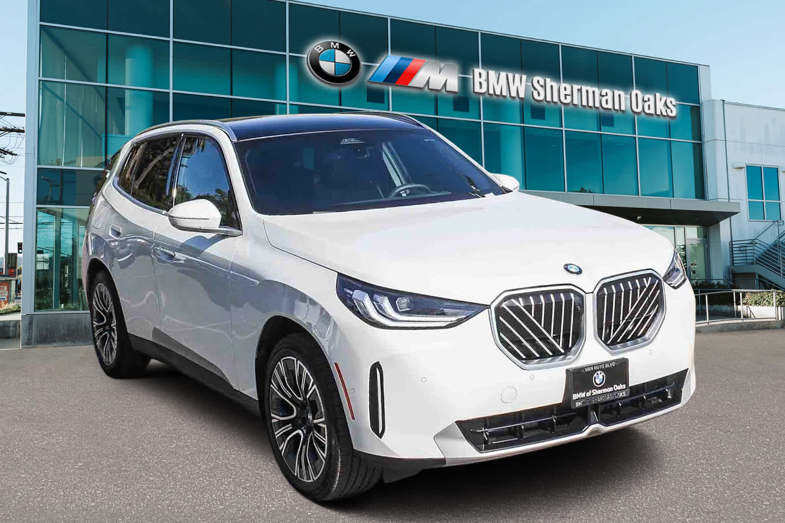 2025 BMW X3 30 xDrive photo 2