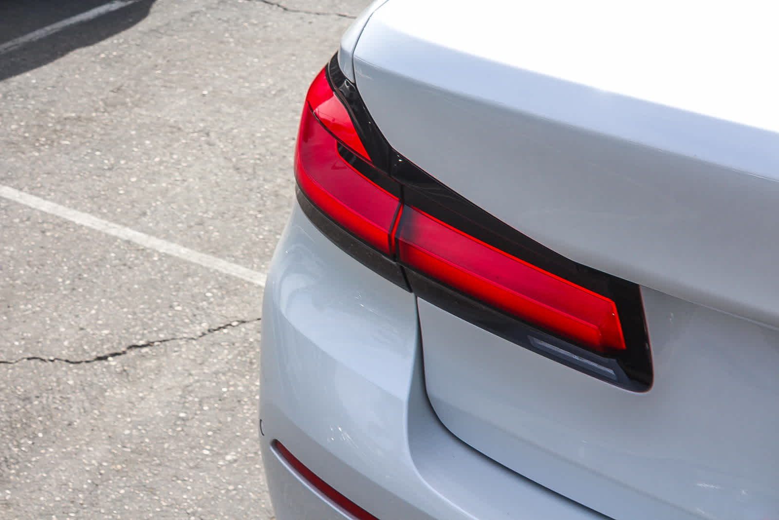 2023 BMW 530e photo 6