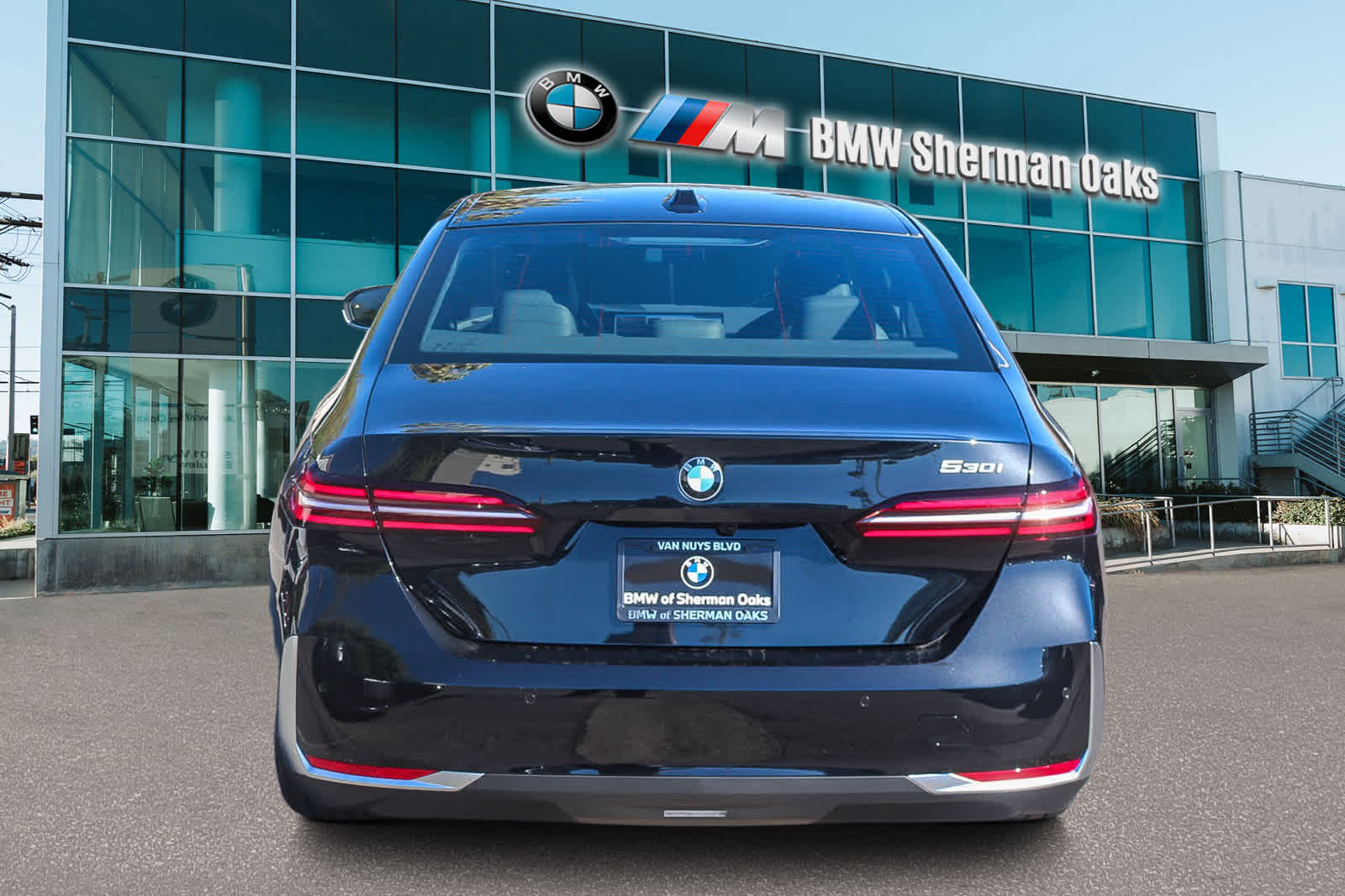 Thumbnail: 2026 BMW 5 Series - 5