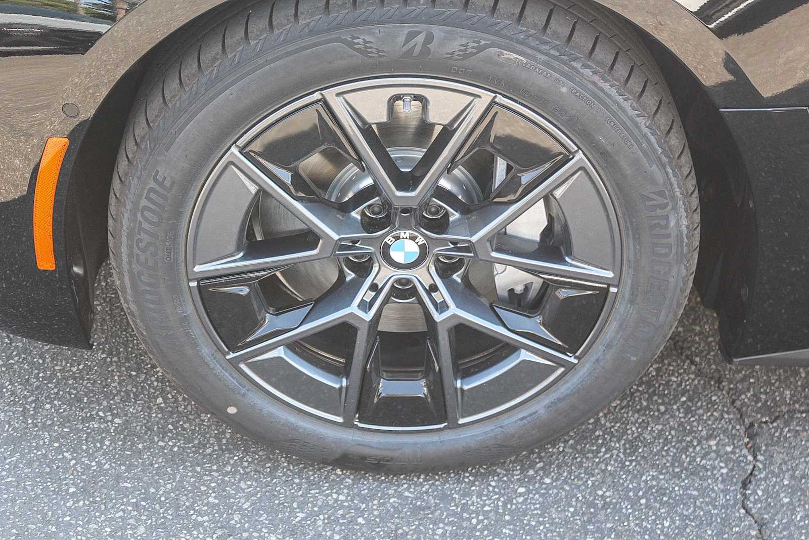Thumbnail: 2025 BMW i4 - 9