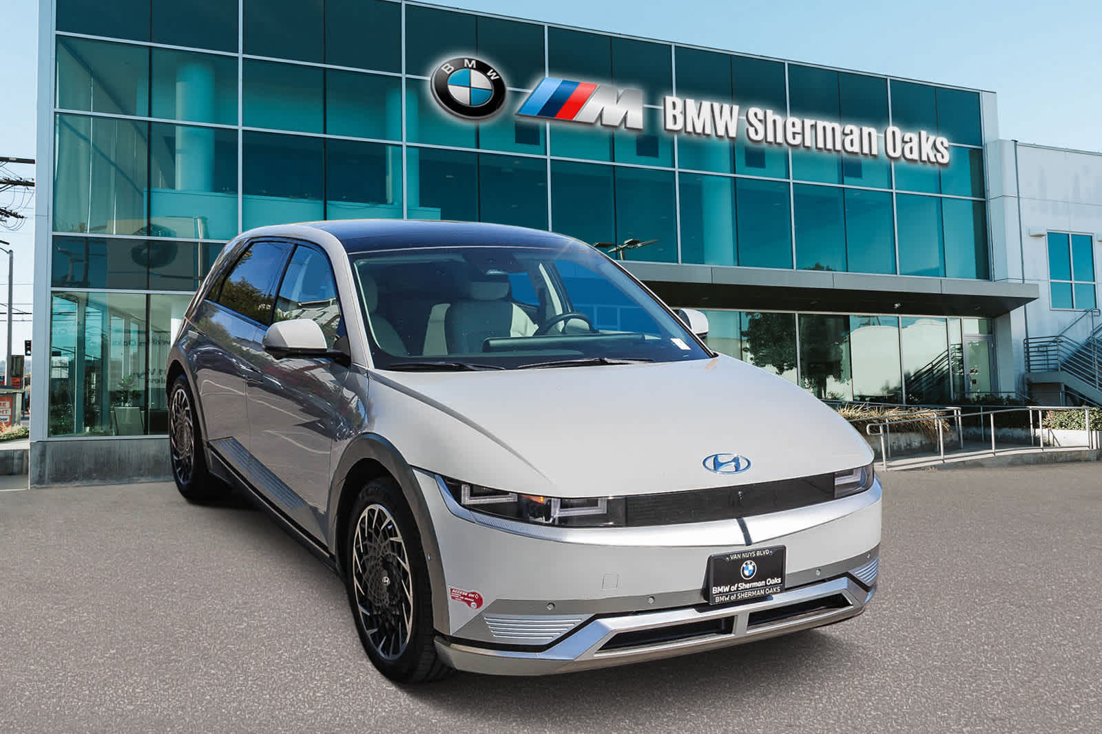 Thumbnail: 2022 Hyundai Ioniq 5 - 2