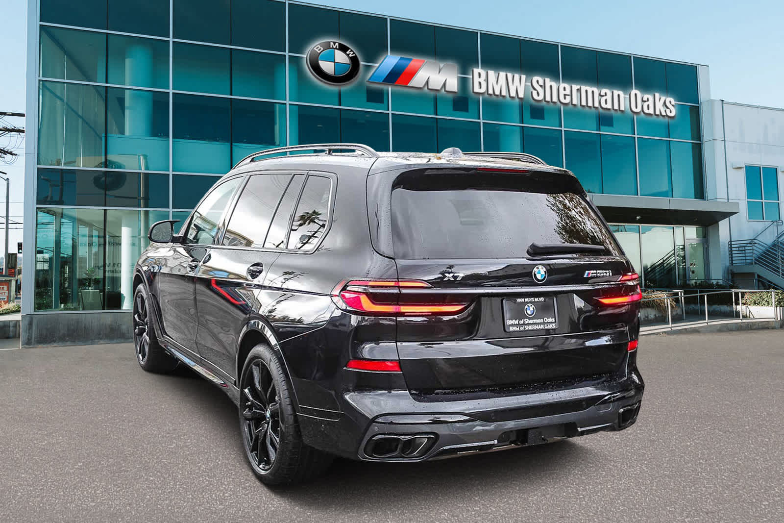 2026 BMW X7 M60i photo 5