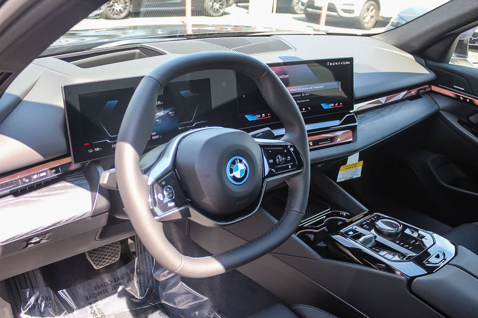Thumbnail: 2026 BMW i5 - 17