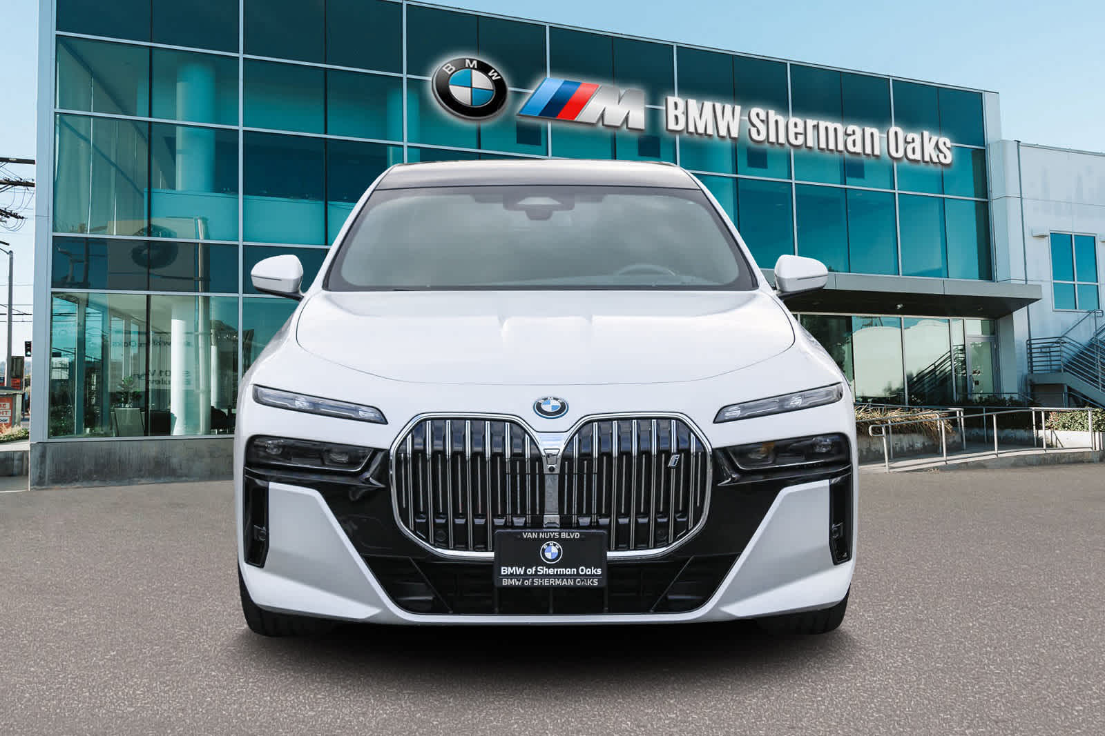 Used 2023 BMW i7  with VIN WBY53EJ00PCN10977 for sale in Sherman Oaks, CA