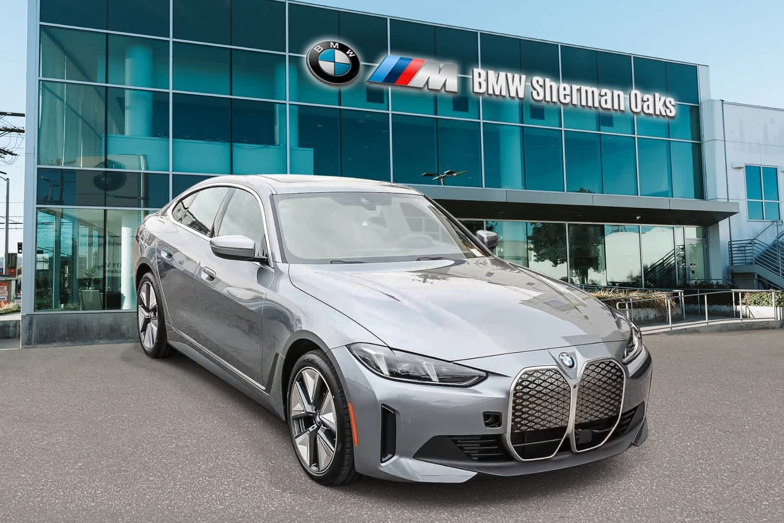 Thumbnail: 2026 BMW i4 - 3