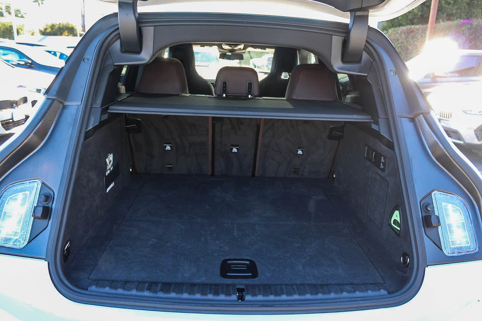 Thumbnail: 2026 BMW iX - 25