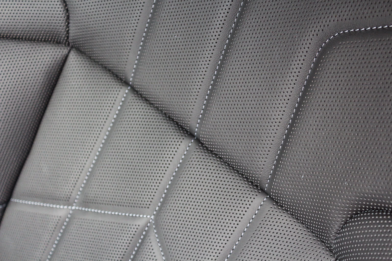 Thumbnail: 2026 BMW i7 - 24