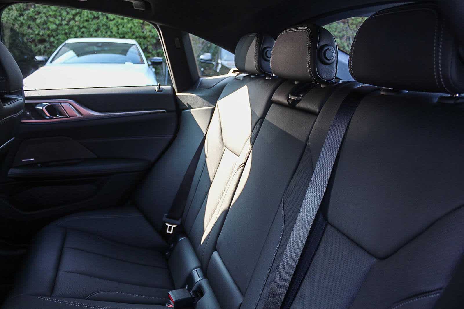 Thumbnail: 2023 BMW i4 - 18