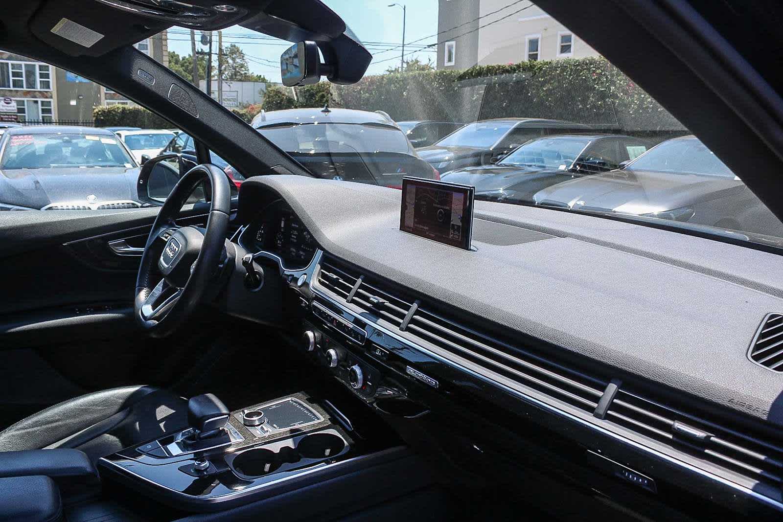 Thumbnail: 2017 Audi Q7 - 16