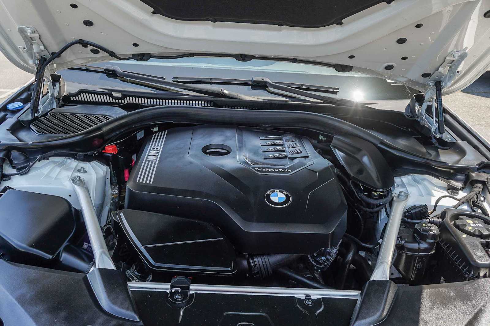 Thumbnail: 2023 BMW 5 Series - 28