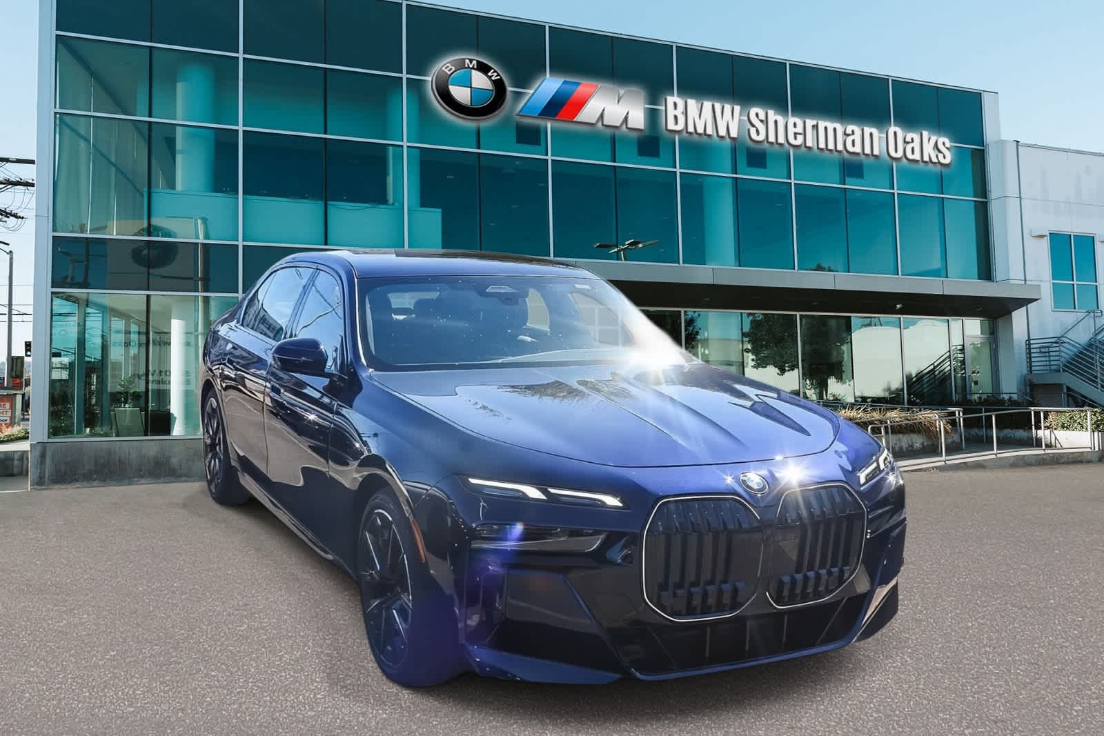 Thumbnail: 2026 BMW 7 Series - 3