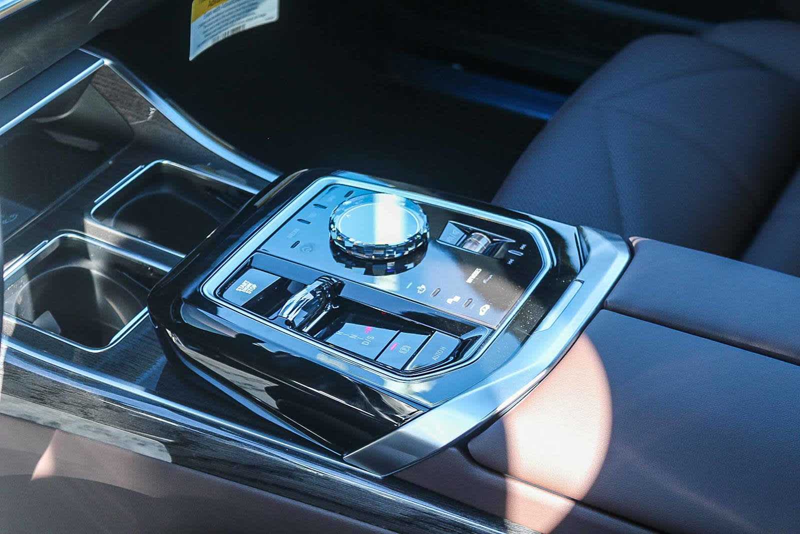 Thumbnail: 2026 BMW 7 Series - 19