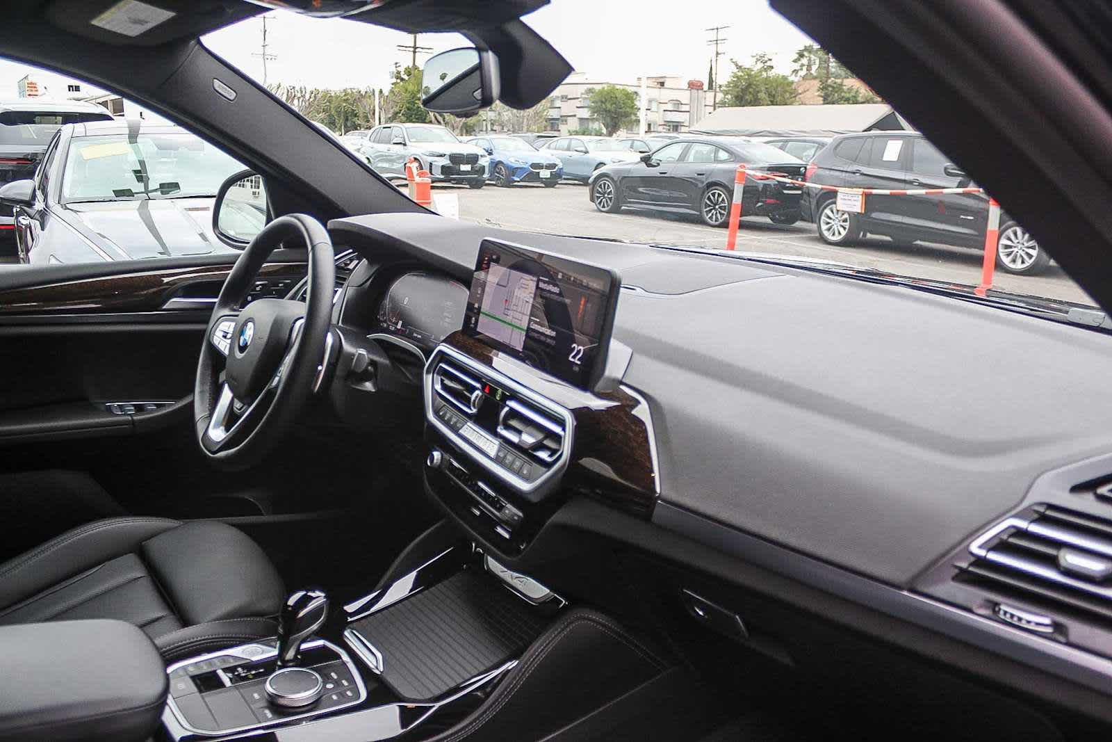 Thumbnail: 2022 BMW X4 - 16