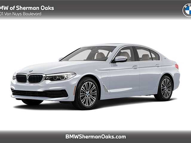 2020 BMW 5 Series 530e iPerformance Sedan's photo