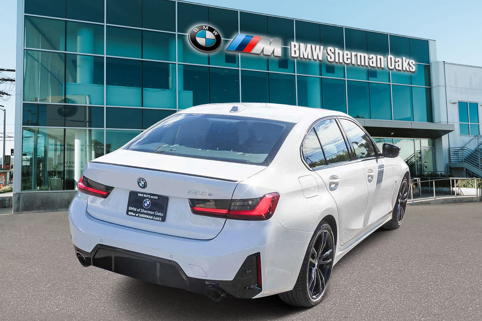 Thumbnail: 2023 BMW 3 Series - 4