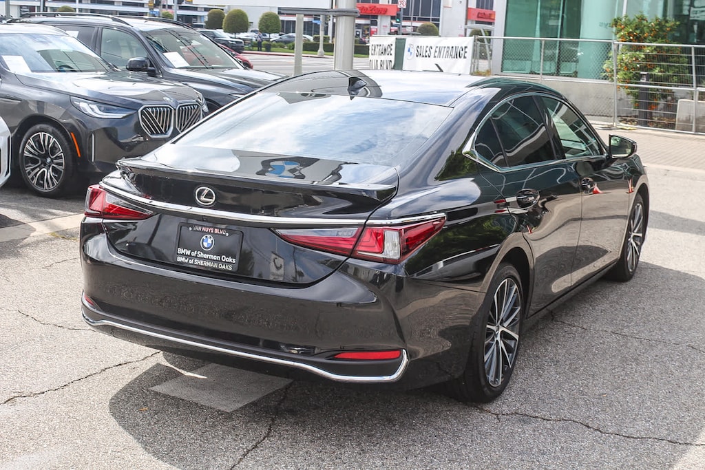 Used 2025 Lexus ES 300h Base Sedan