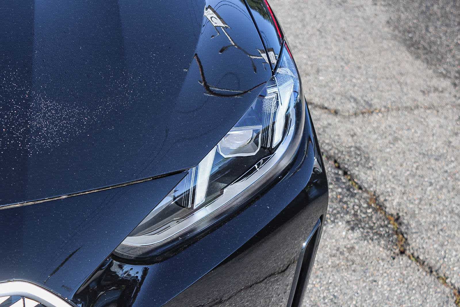 Thumbnail: 2025 BMW i4 - 10