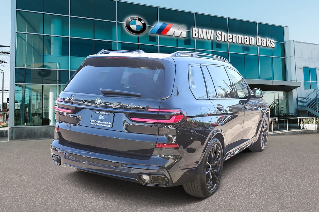 New 2026 BMW X7 xDrive40i SUV