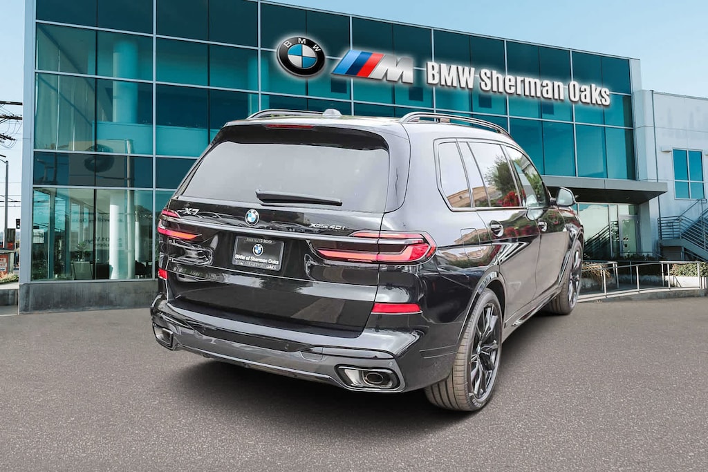 New 2026 BMW X7 xDrive40i SUV