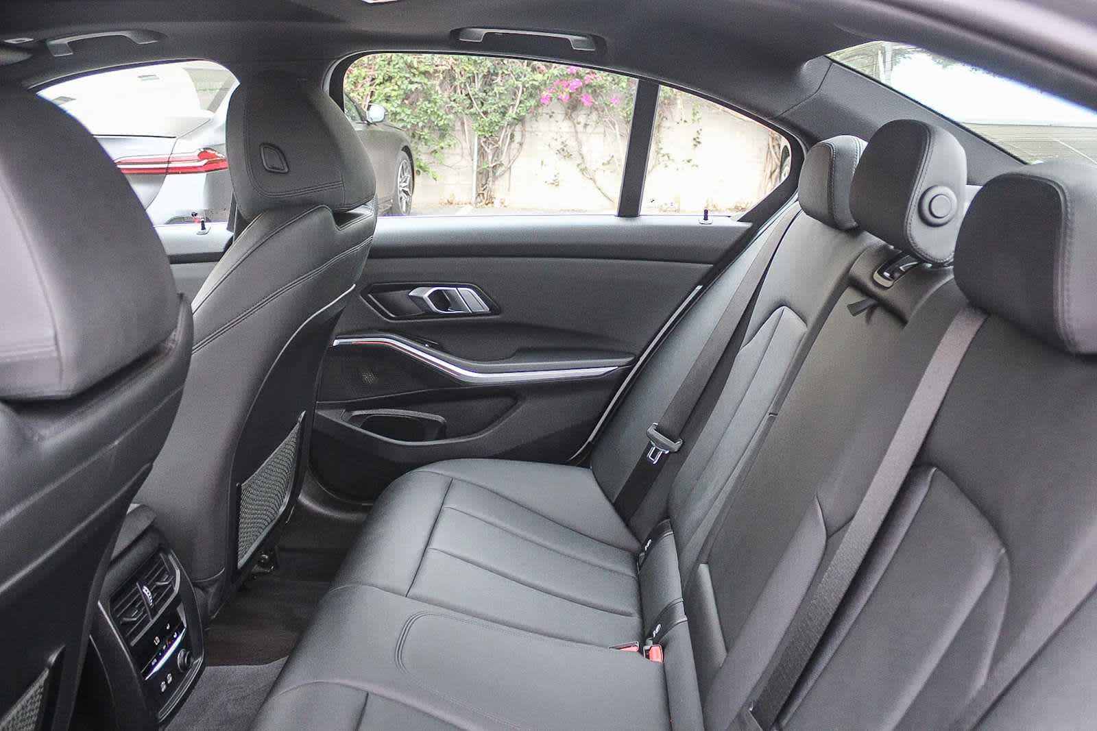 Thumbnail: 2020 BMW 3 Series - 18