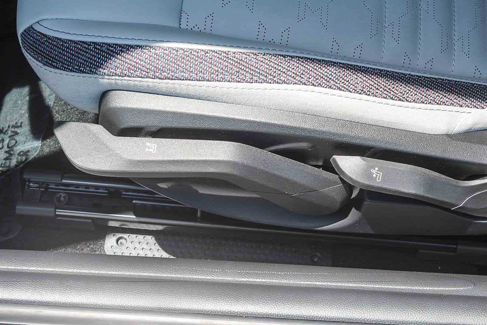 Thumbnail: 2025 MINI Cooper Hardtop - 21