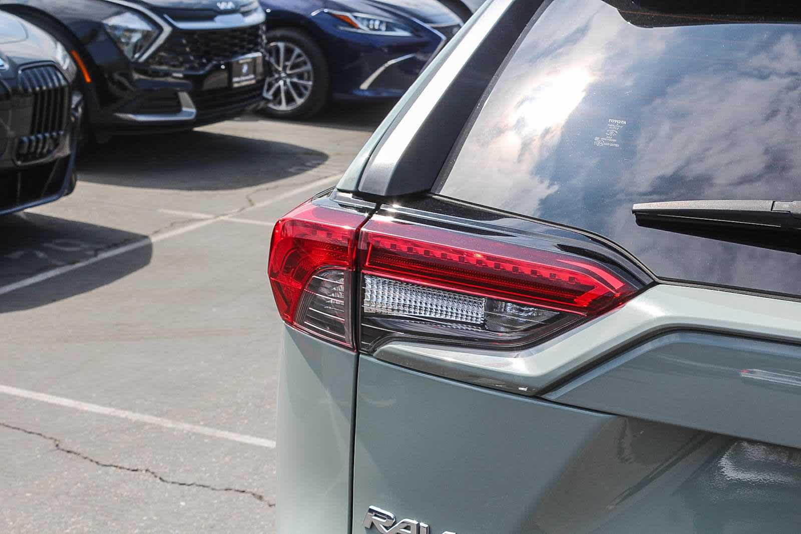 2019 Toyota RAV4 XLE 7