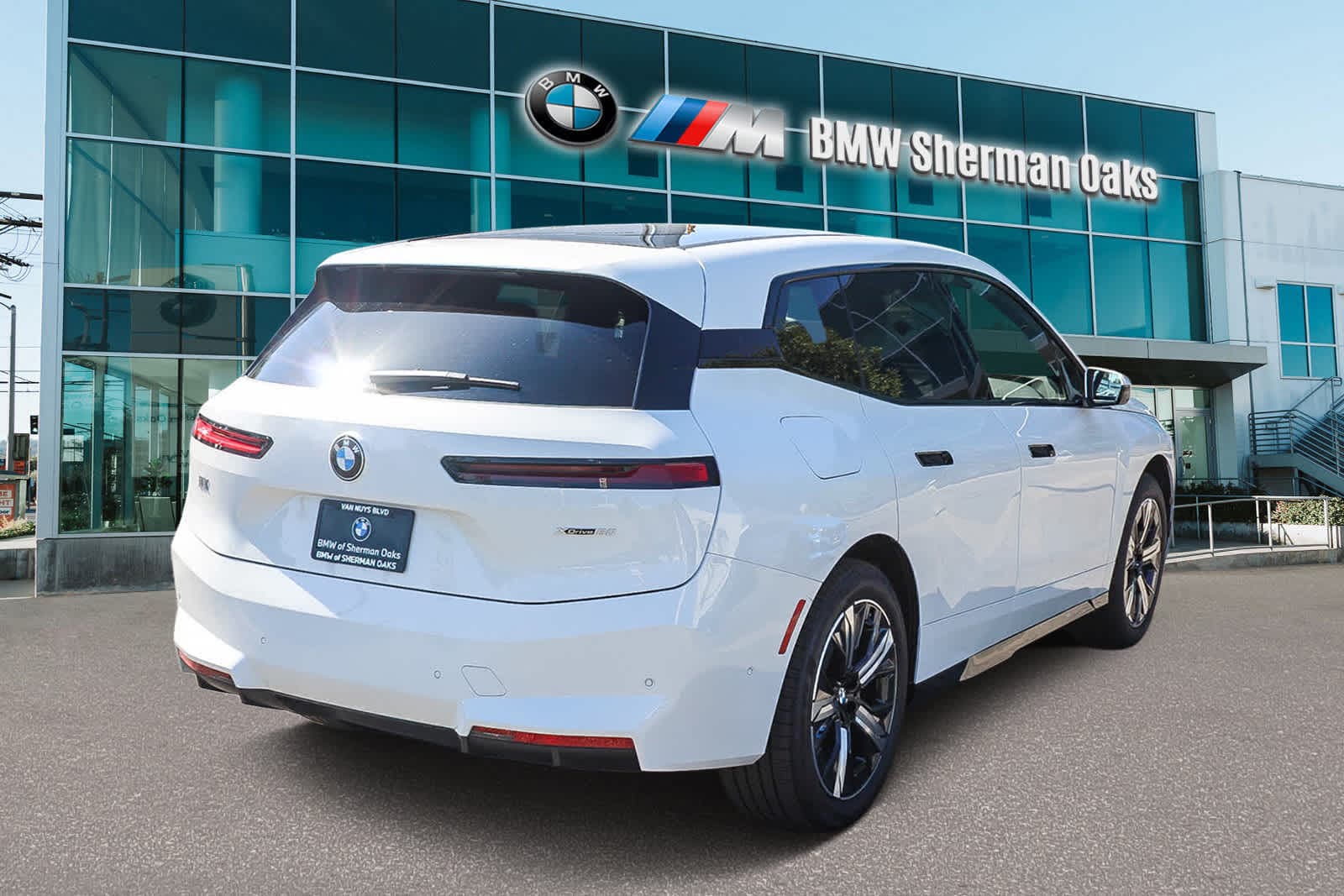 Thumbnail: 2026 BMW iX - 4