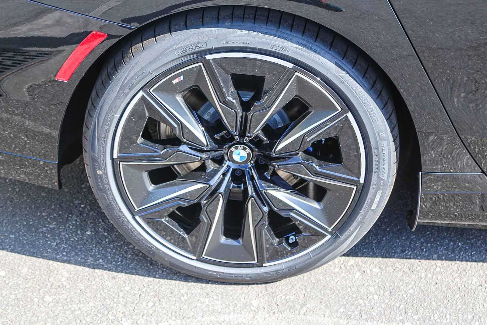 Thumbnail: 2026 BMW i7 - 9