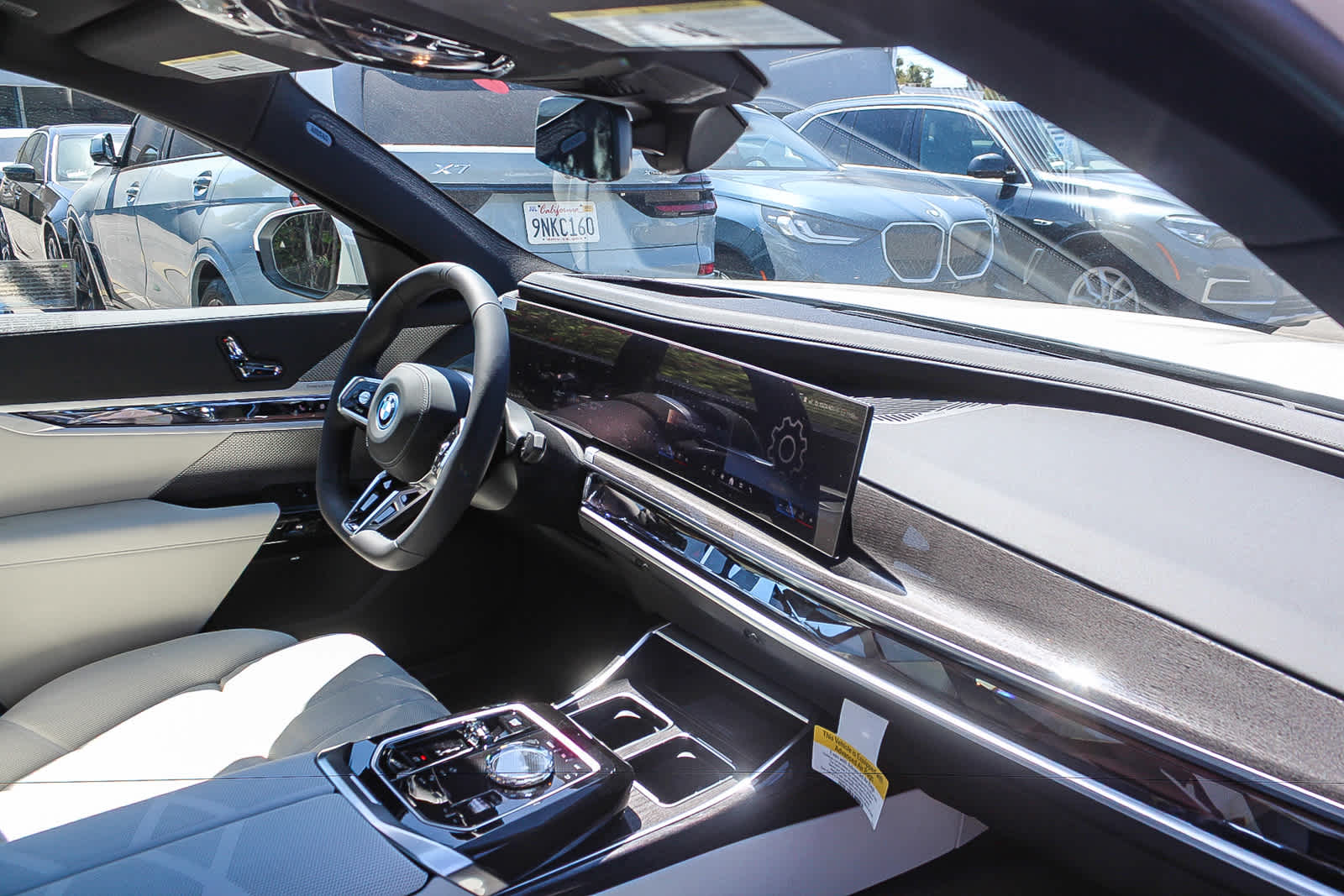 Thumbnail: 2026 BMW i7 - 15