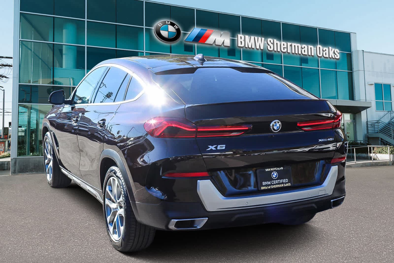 Thumbnail: 2023 BMW X6 - 6