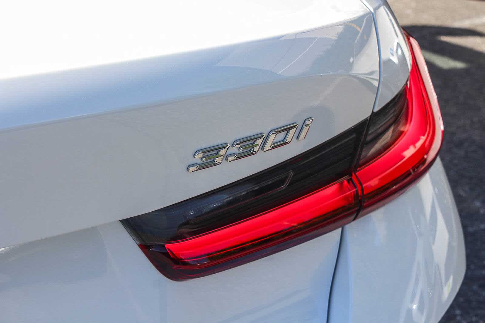 Thumbnail: 2026 BMW 3 Series - 25
