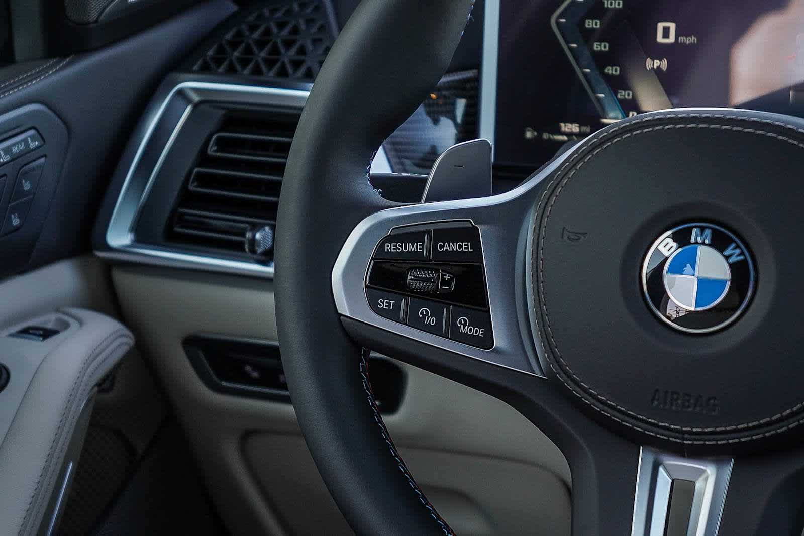 Thumbnail: 2026 BMW X7 - 16