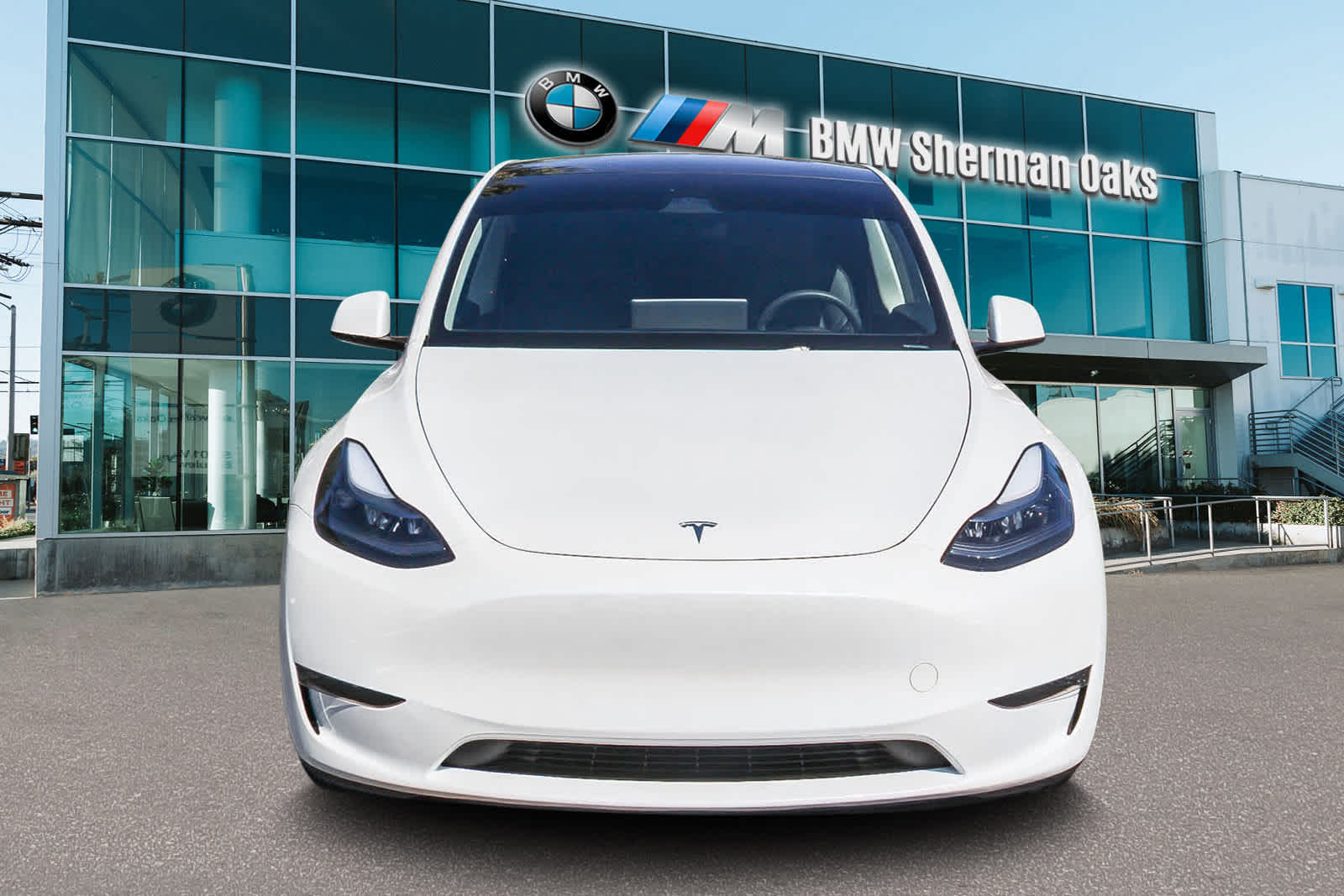 2024 Tesla Model Y Long Range photo 2