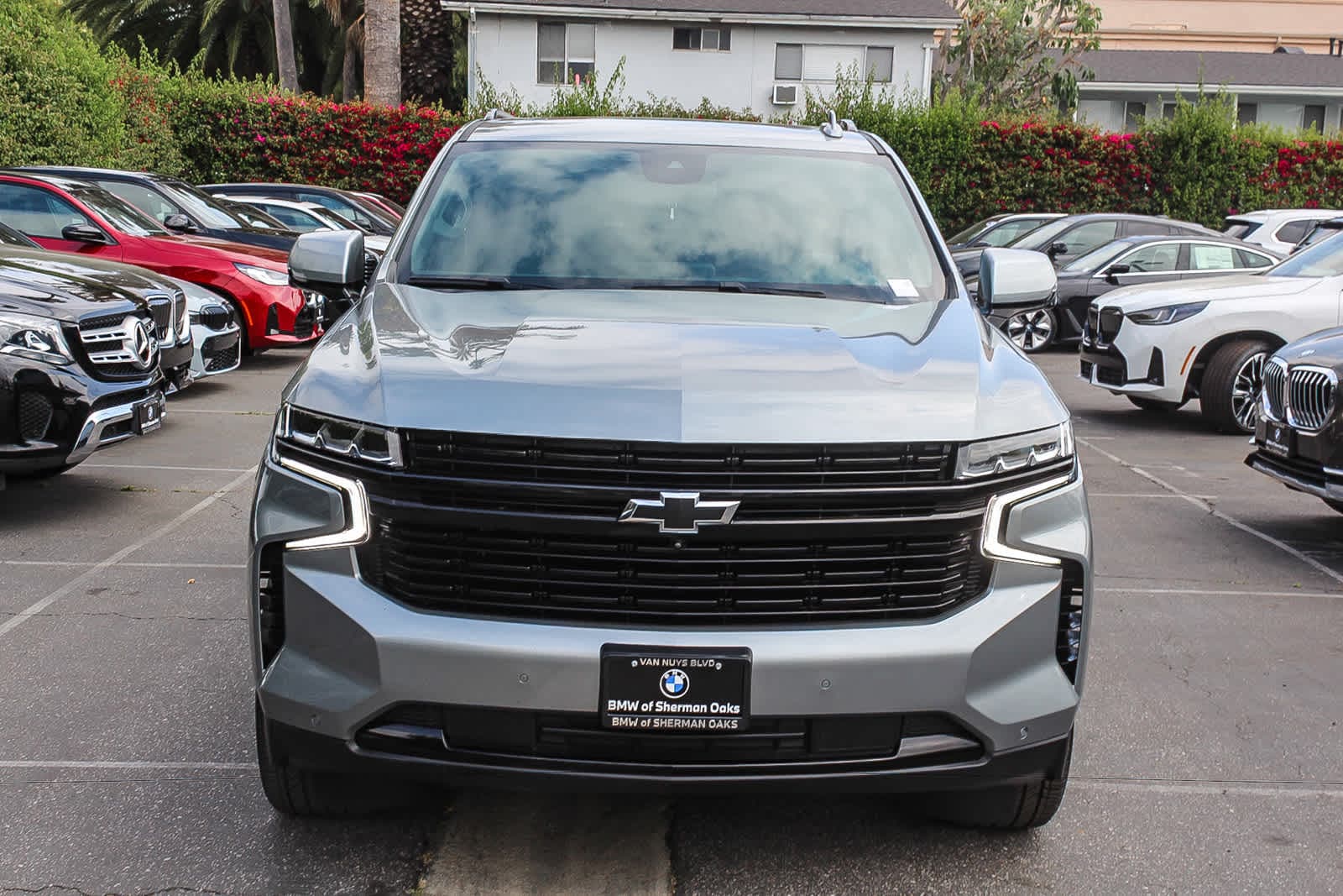 2023 Chevrolet Tahoe RST photo 2